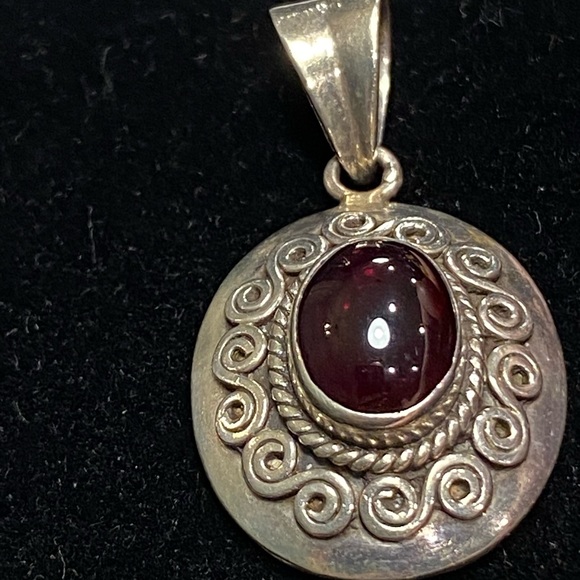 90’s Real Silver + Semi Precious Amethyst Pendant - Picture 9 of 12